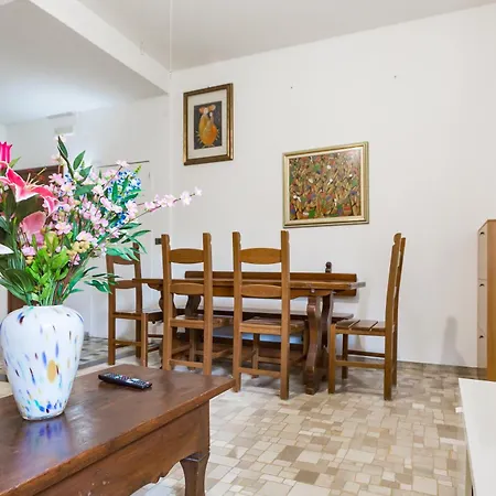 Apartment Garden Flat *